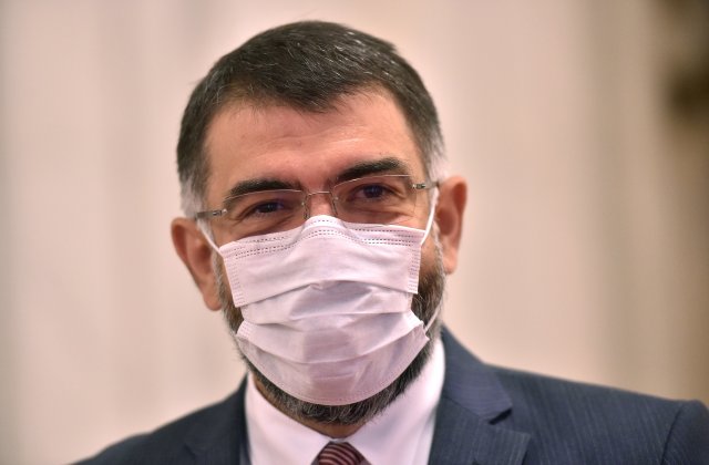 Robert Cazanciuc: Începerea școlii aduce pe culmile disperării milioane de părinți