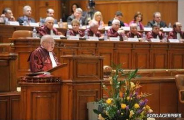 Pensionare in masa la Curtea Suprema