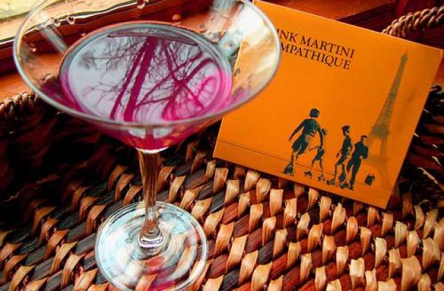 Pink Martini isi invita fanii sa realizeze clipul piesei preferate