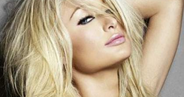 Paris Hilton, in bratele fostului iubit