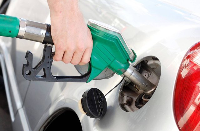 Economist: &ldquo;Rom&acirc;nia are cel mai scump carburant din Europa&rdquo;