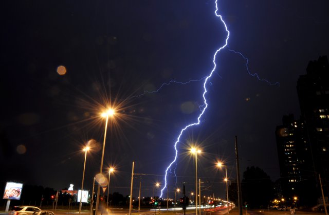 Prognoza meteo pentru ziua de miercuri, 15 septembrie 2021. Ploi &icirc;nsoțite de fenomene electrice