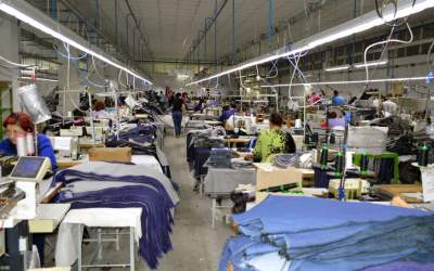 Sclavie în confecții. Salarii...