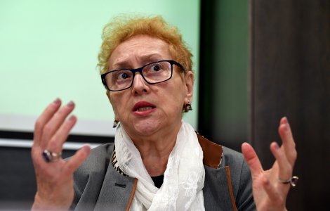 România, o țară guvernată prin OUG. Expert Forum: Avocatul Poporului „pasează” responsabilitatea în cazul OUG privind programul „Anghel Saligny”