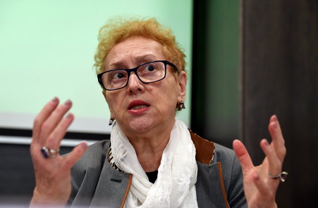 România, o țară guvernată prin OUG. Expert Forum: Avocatul Poporului „pasează” responsabilitatea în cazul OUG privind programul „Anghel Saligny”