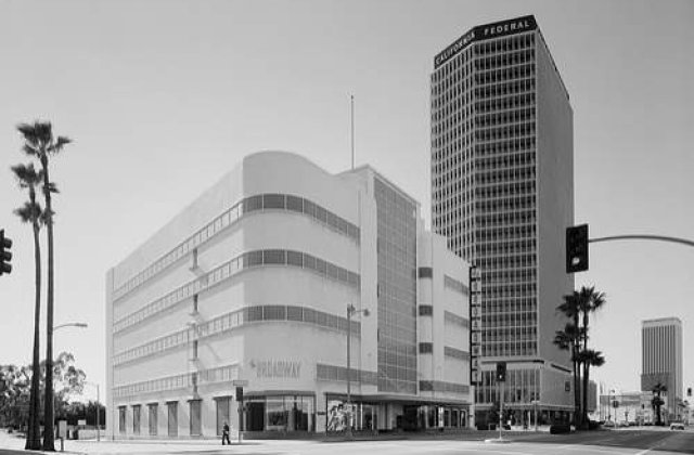 Consulul Romaniei la Los Angeles e acuzat de frauda