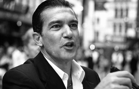 Antonio Banderas va interpreta o melodie in "Shrek"