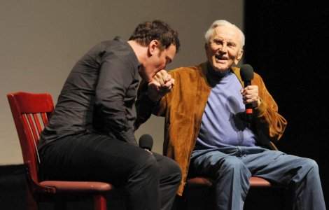 Actorul Kirk Douglas si-a facut blog la 93 de ani