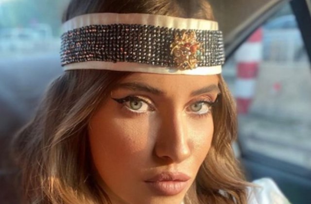 Iulia Albu, părere sinceră despre ținutele purtate de Simona Halep și Toni Iuruc la cununia civilă: &bdquo;Ea nu lucrează cu un stilist&rdquo;