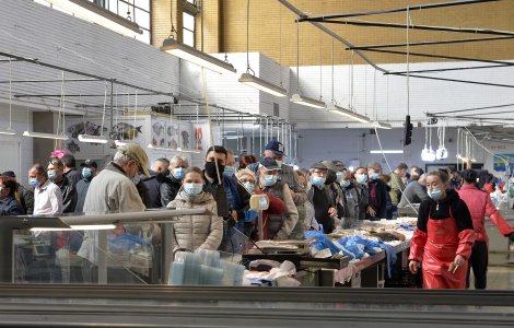 Suntem la un pas de a fi în imposibilitatea de a duce un trai decent, spun specialiștii