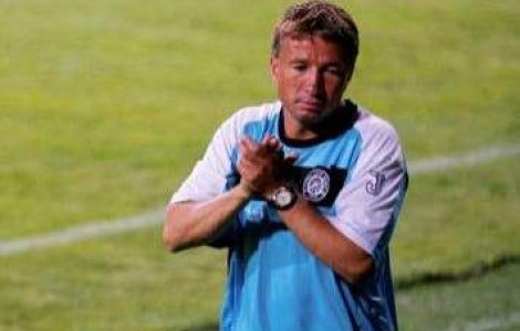 Primul esec al lui Dan Petrescu in Rusia