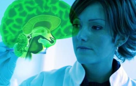 10 experimente fascinante cu creierul tau