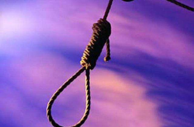 Hunedoara. Un barbat s-a spanzurat in cladirea Politiei