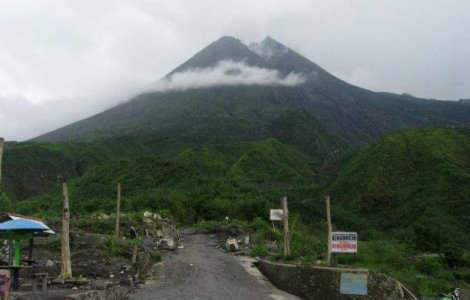 Unul dintre cei mai periculosi vulcani din lume a intrat in eruptie