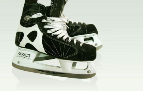 Brittany Bowe a stabilit un record mondial la 1000 metri la patinaj viteza