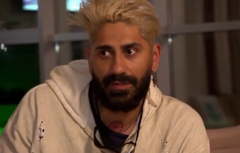 Cine este Connect-R de la Asia Express. Inițial, artistul s-a făcut remarcat prin dans, apoi prin vocea sa