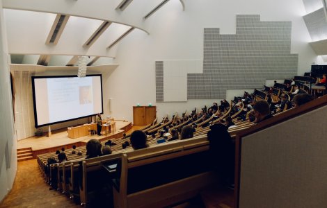 Cum se vor desfășura cursurile în universitățile din țară în acest an de studii