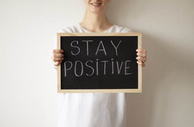 Fă-ți ziua mai frumoasă! Cele mai pozitive și motivaționale mesaje cu imagini