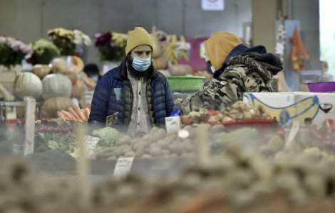 Salariile nu mai ajung. Românii își pun pofta în cui pentru a face față prețurilor