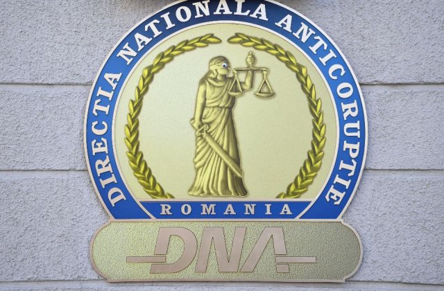 Dosar penal privind modul &icirc;n care au fost achiziționate dozele de vaccinuri anti-COVID-19