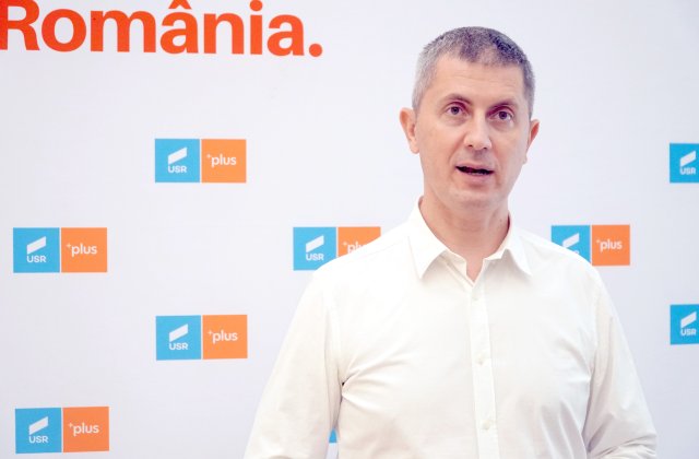 Barna: Responsabilitatea pentru campanie de vaccinare - la cei care și-au asumat coordonarea ei, premierul Cîțu