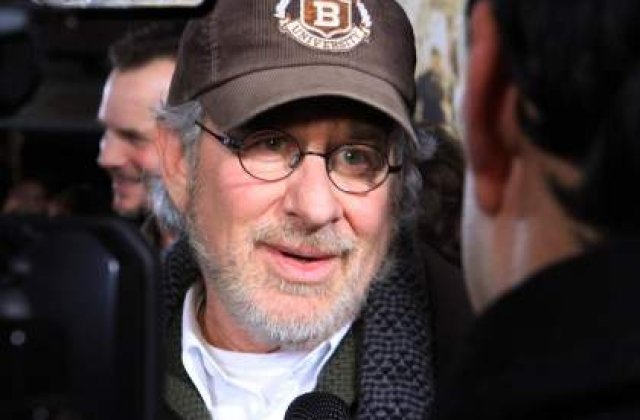 Steven Spielberg va regiza "War Horse"