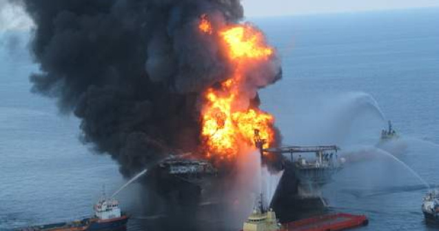  Video  Un "aspirator" gigant va absorbi petrolul din Golful Mexic