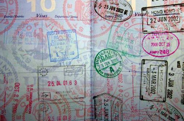 PE: Cerem Canadei sa elimine vizele pentru romani