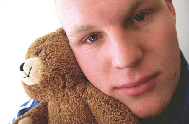 Studiu: Mangaierea unui ursulet de plus poate atenua sentimentul de anxietate