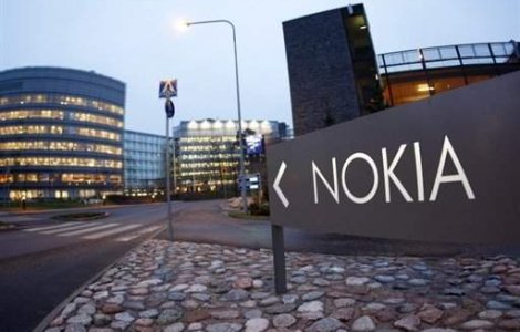 Microsoft a cumparat divizia de telefoane de la Nokia