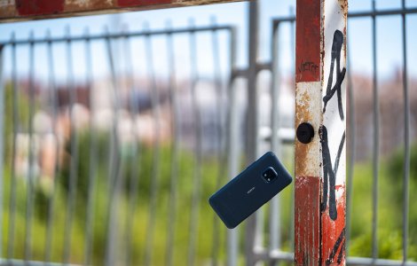 Nokia XR20: un mid-range rezistent la șocuri, cu obiective 5G și ZEISS