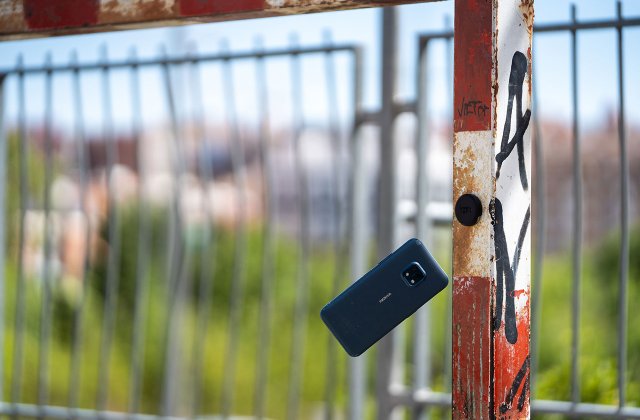 Nokia XR20: un mid-range rezistent la șocuri, cu obiective 5G și ZEISS