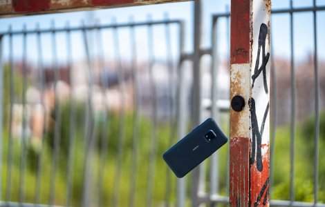 Nokia XR20: un mid-range rezistent la șocuri, cu obiective 5G și ZEISS