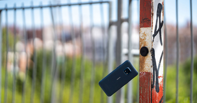 Nokia XR20: un mid-range rezistent la șocuri, cu obiective 5G și ZEISS