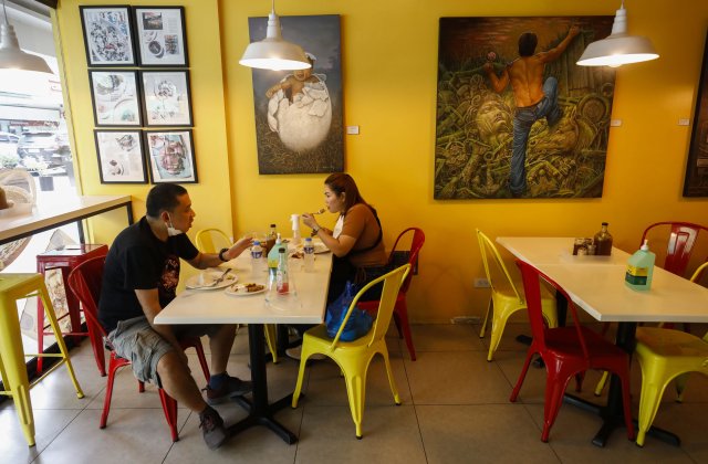 Industria ospitalității, în război cu autoritățile din cauza certificatului verde: „Legal, noi nu avem posibilitatea de a legitima clienții”