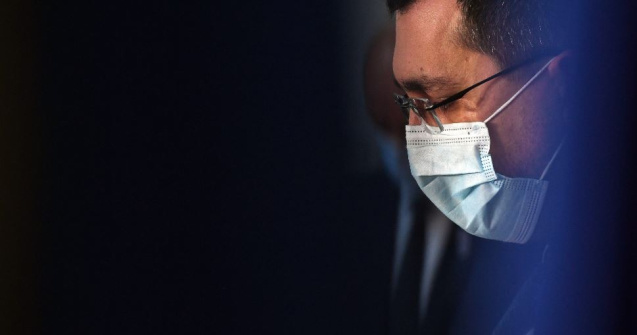 Vlad Voiculescu dezminte acuzația lui Florin Cîțu conform căreia ar fi semnat pentru un vaccin neaprobat: Se joacă cu cuvintele