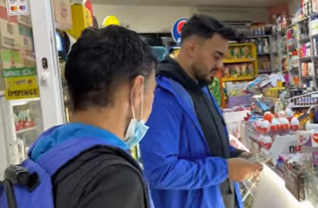 Jador, gest de milioane pentru un om care se ruga pe stradă: „Te-ai pus în genunchi? De ce te-ai pus la oameni?”