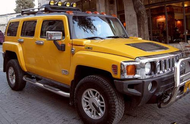 Masinile Hummer, rechemate in service