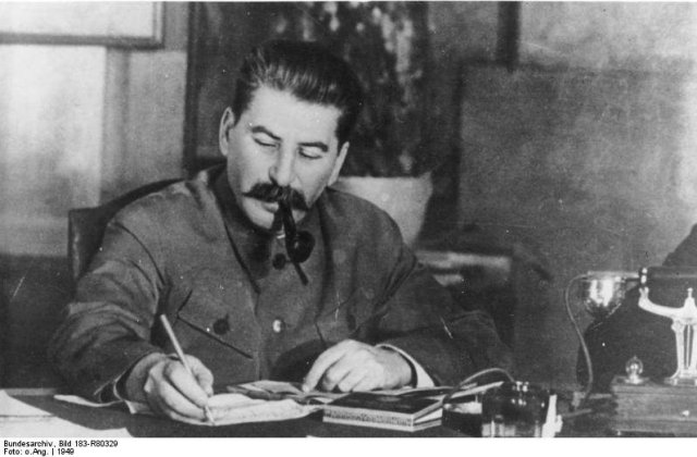 Portretul lui Stalin, intr-un autobuz in Sankt Petersburg