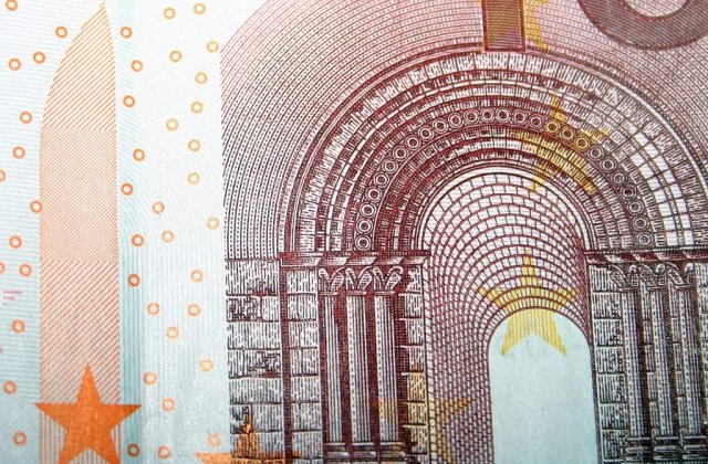 Romania are nevoie de un Guvern extrem de abil ca "sa scape"