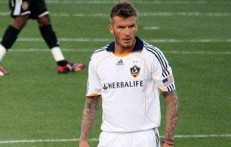  Video  Beckham si-a aratat operatia suferita la tendon