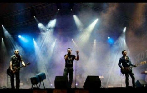 Directia 5 canta la Teatrul National