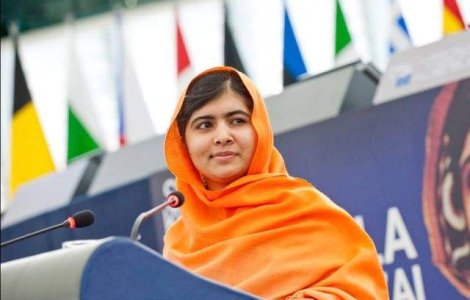 Tanara pakistaneza Malala Yousafzai primeste premiul Saharov in PE