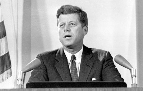 Barack Obama, Bill si Hillary Clinton merg miercuri la mormantul lui JFK
