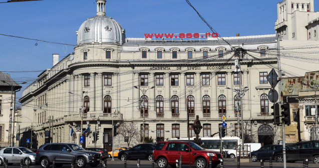 ASE București începe astăzi un nou an universitar. Cursurile - în sistem hibrid