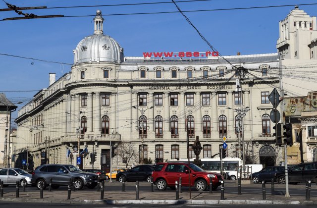 ASE București începe astăzi un nou an universitar. Cursurile se vor desfășura în sistem hibrid