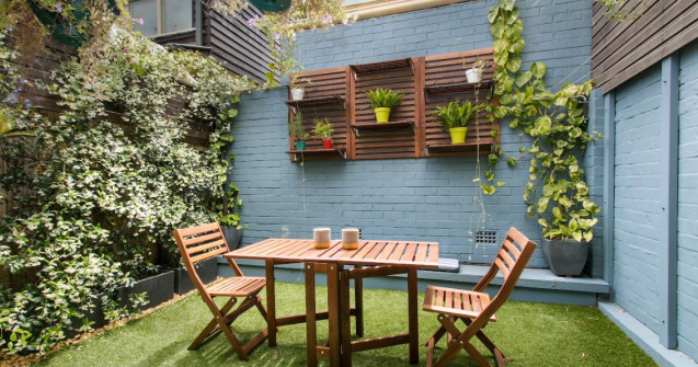 Cum amenajezi cât mai practic curtea casei