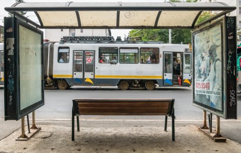 Alertă în Sectorul 2 al Capitalei. Un bagaj suspect a fost descoperit pe o bancă