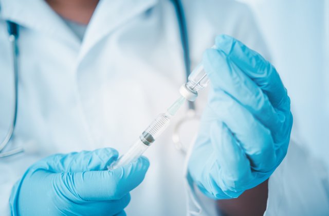 Ce se va &icirc;nt&acirc;mpla cu persoanele care sunt vaccinate cu două doze, &icirc;nsă o refuză pe a treia