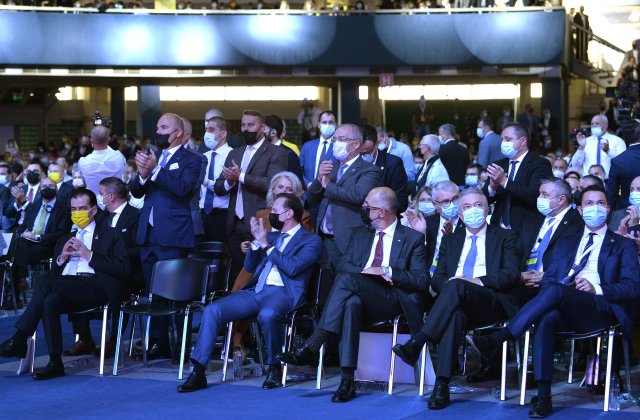 PNL a fost amendat cu 10.000 de lei pentru congresul cu 5.000 de persoane organizat în weekend